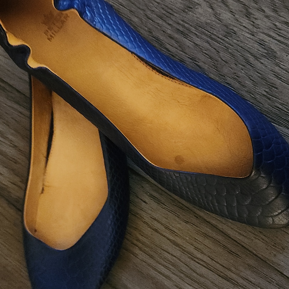 Shoes - Picture 2 of 3